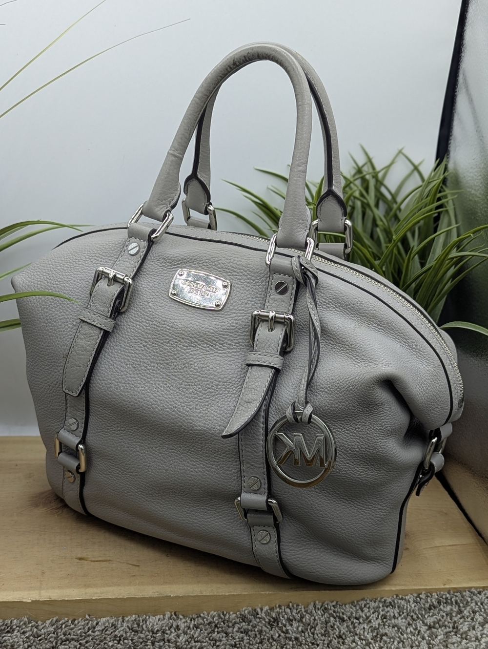 Michael By Michael Kors Bedford Gray Leather Shoulder Bag Casual Dress Work